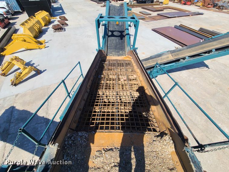 image for item IQ9081 2004 Powerscreen Warrior 1800  screening plant