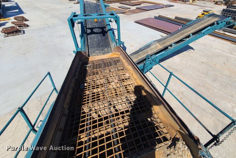 image for item IQ9081 2004 Powerscreen Warrior 1800  screening plant