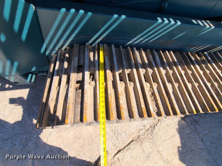 image for item IQ9081 2004 Powerscreen Warrior 1800  screening plant