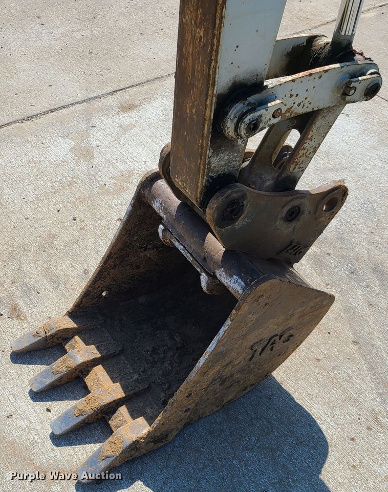 image for item IQ9096 2008 Takeuchi TB138FR  mini excavator