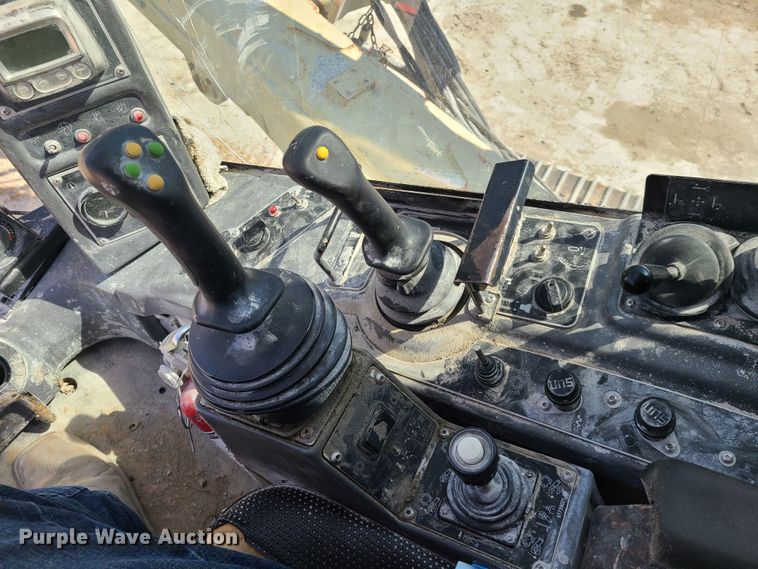 image for item IQ9099 Ingersoll Rand ECM-585  rock pilot drill