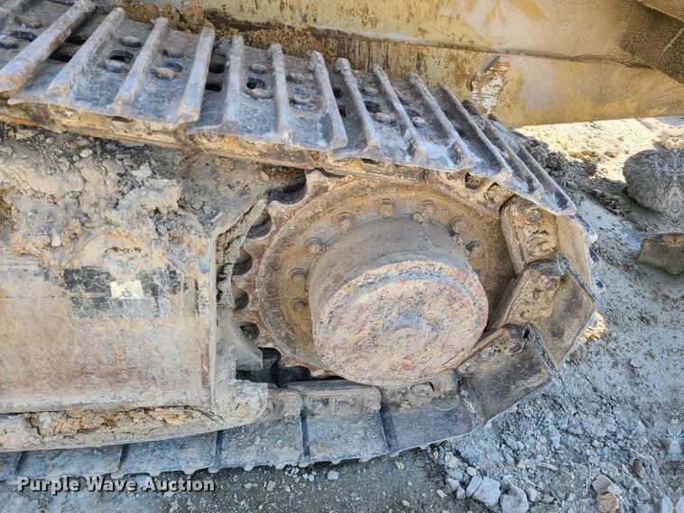 image for item IQ9099 Ingersoll Rand ECM-585  rock pilot drill