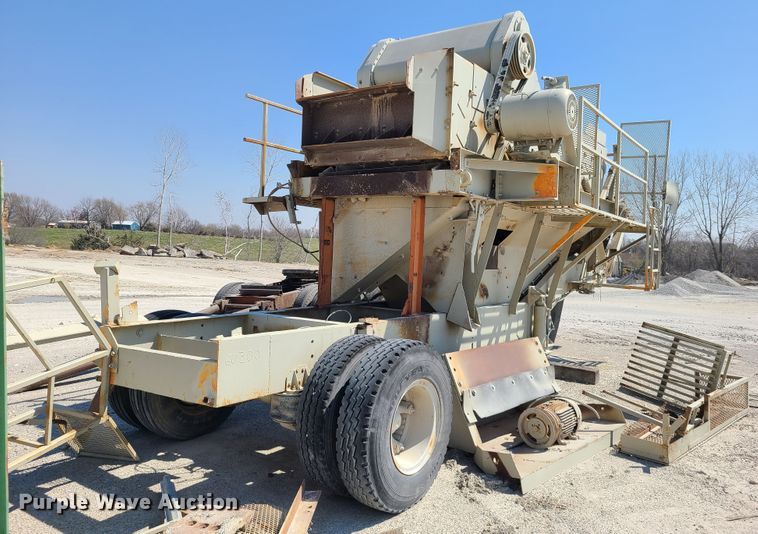 image for item IQ9101 1972 Cedarapids 3109-015  screening plant