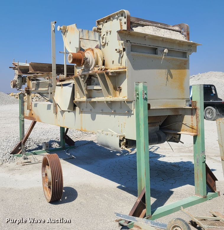 image for item IQ9102 Cedarapids 5040 hammer mill