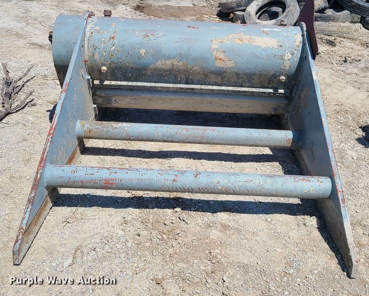 image for item IQ9103 Cedarapids screen vibrator