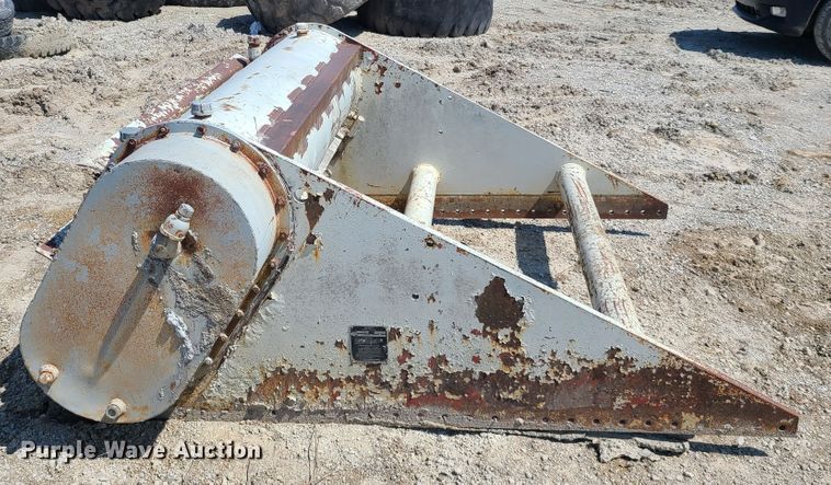 image for item IQ9104 Cedarapids screen vibrator