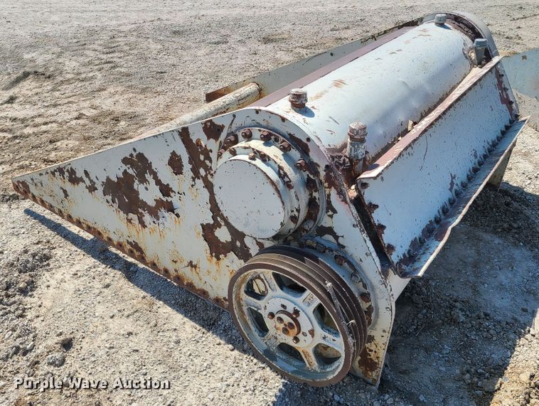 image for item IQ9104 Cedarapids screen vibrator