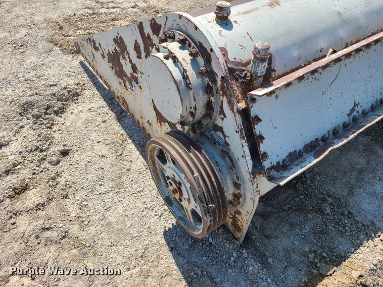 image for item IQ9104 Cedarapids screen vibrator