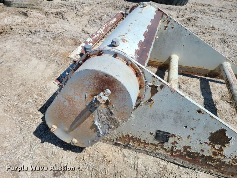 image for item IQ9104 Cedarapids screen vibrator