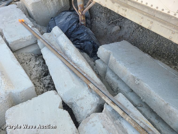 image for item IQ9105 20'L T45 drill rod