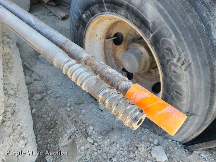 image for item IQ9105 20'L T45 drill rod