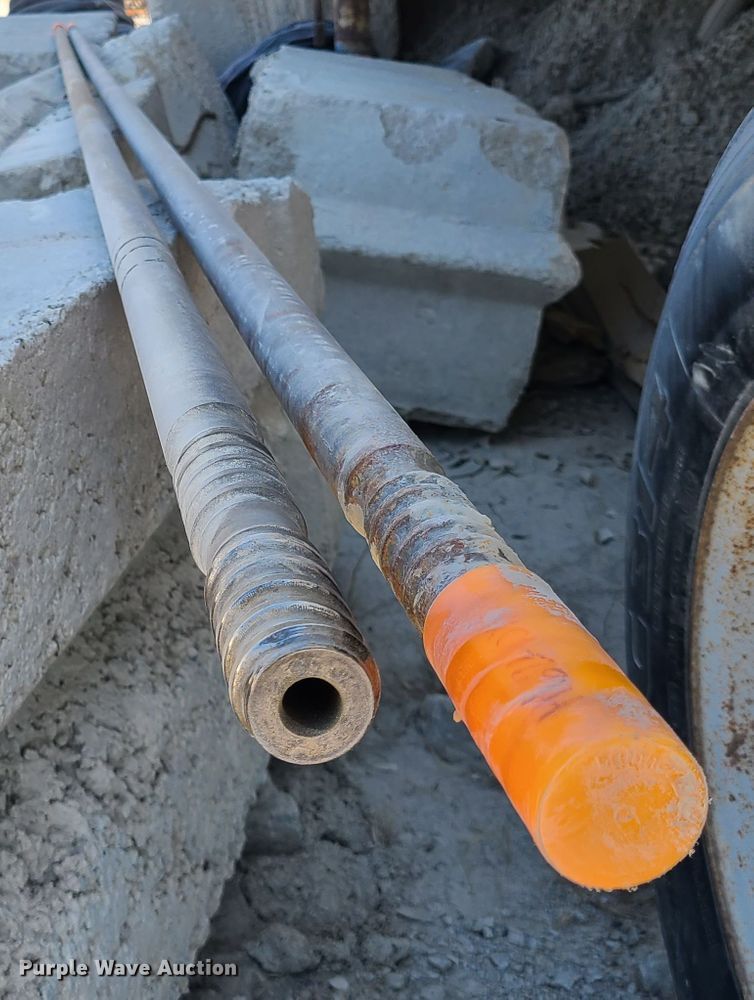 image for item IQ9105 20'L T45 drill rod