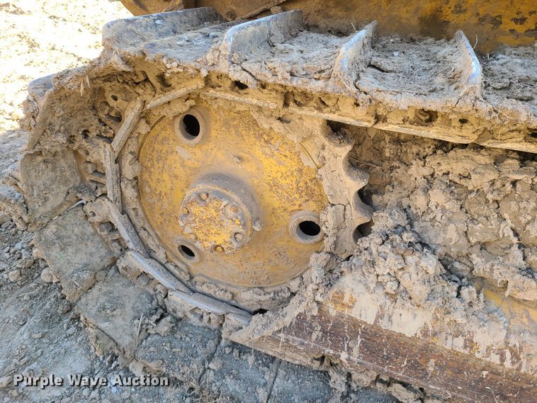 image for item IQ9124 Caterpillar D3B  dozer