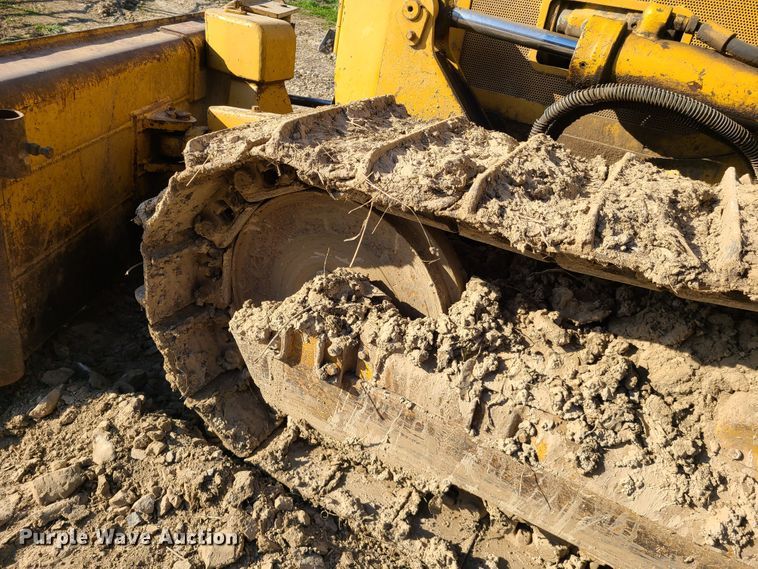 image for item IQ9124 Caterpillar D3B  dozer