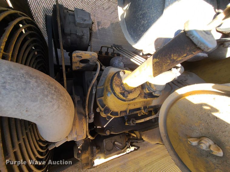 image for item IQ9124 Caterpillar D3B  dozer