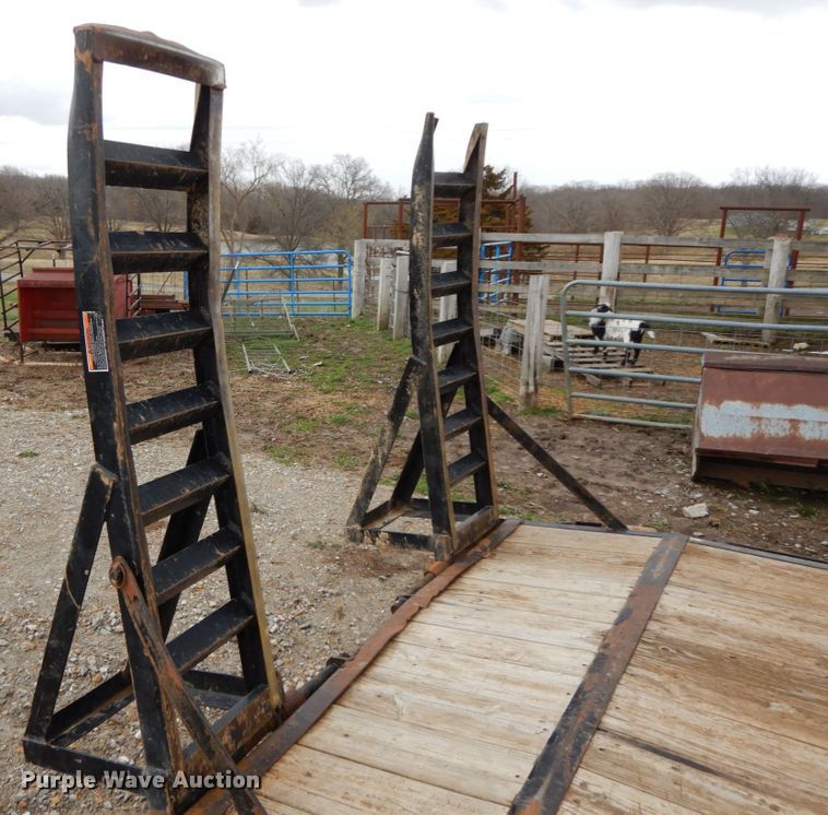 image for item IX9399 2014 PJ Trailer equipment trailer