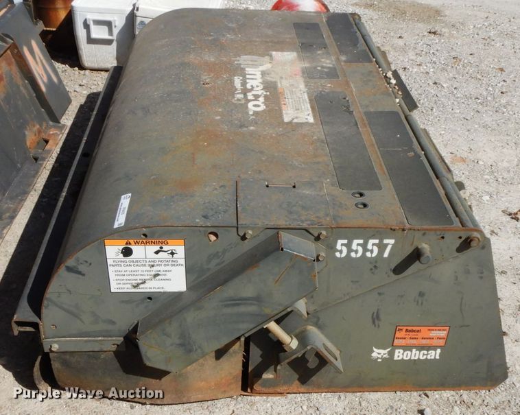 image for item IX9435 Bobcat 72  skid steer broom