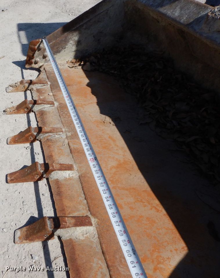 image for item IX9437 2011 Case TR320  tracked skid steer loader