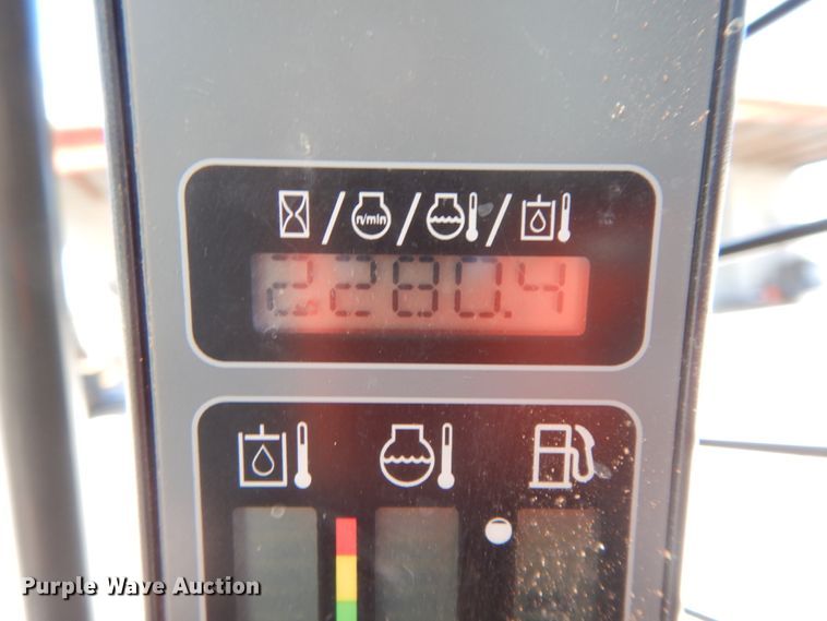 image for item IX9437 2011 Case TR320  tracked skid steer loader