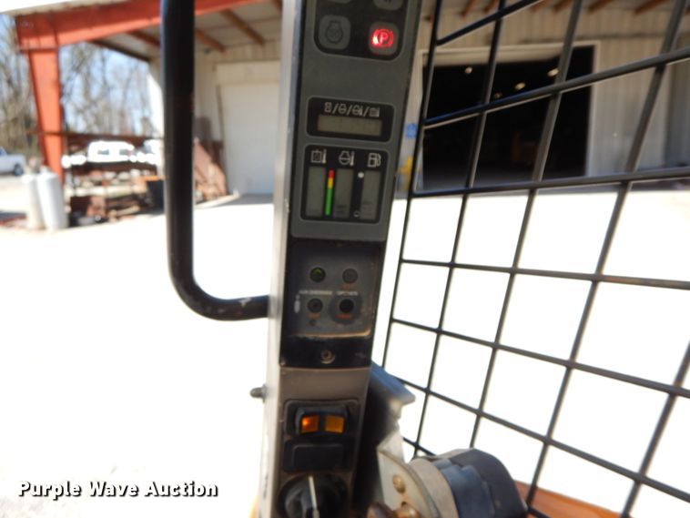 image for item IX9438 2014 Case TR320  tracked skid steer loader