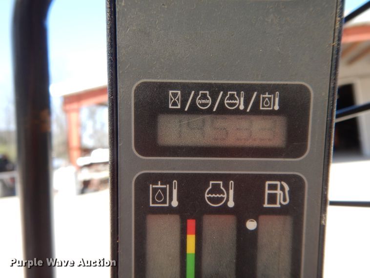 image for item IX9438 2014 Case TR320  tracked skid steer loader