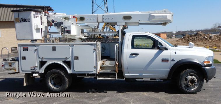 image for item IX9439 2011 Dodge Ram 5500HD  bucket truck
