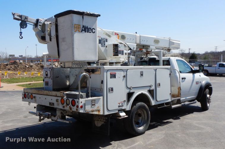 image for item IX9439 2011 Dodge Ram 5500HD  bucket truck