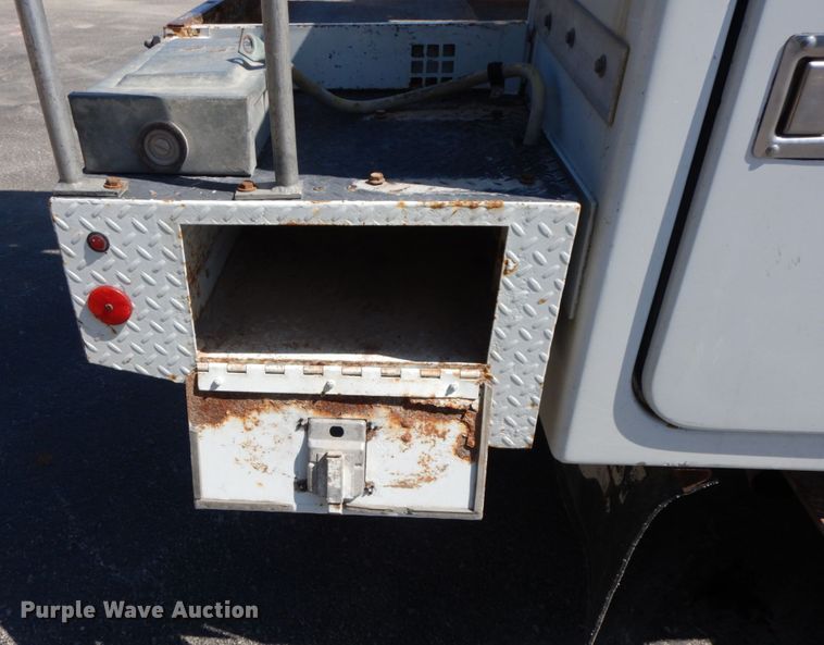 image for item IX9439 2011 Dodge Ram 5500HD  bucket truck