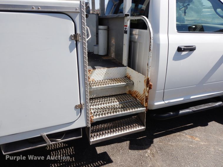 image for item IX9439 2011 Dodge Ram 5500HD  bucket truck