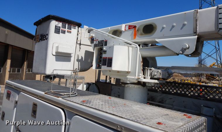 image for item IX9439 2011 Dodge Ram 5500HD  bucket truck