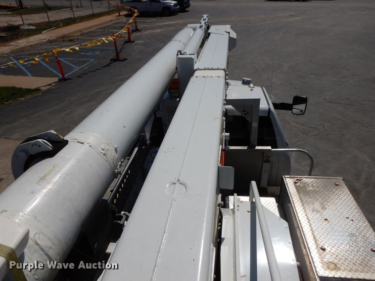 image for item IX9439 2011 Dodge Ram 5500HD  bucket truck