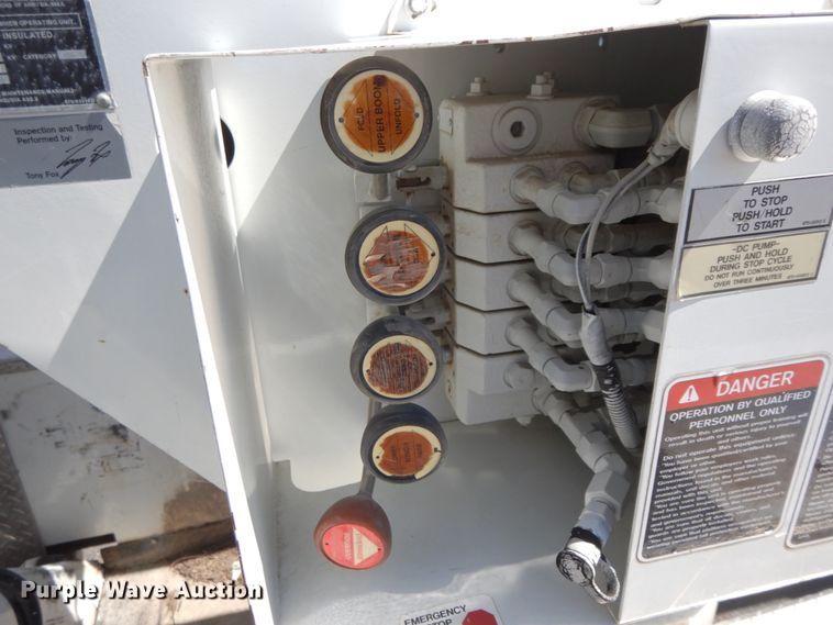 image for item IX9439 2011 Dodge Ram 5500HD  bucket truck