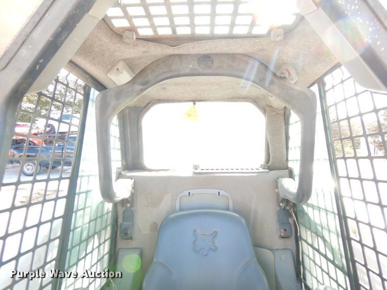 image for item IX9465 2004 Bobcat T300  tracked skid steer loader