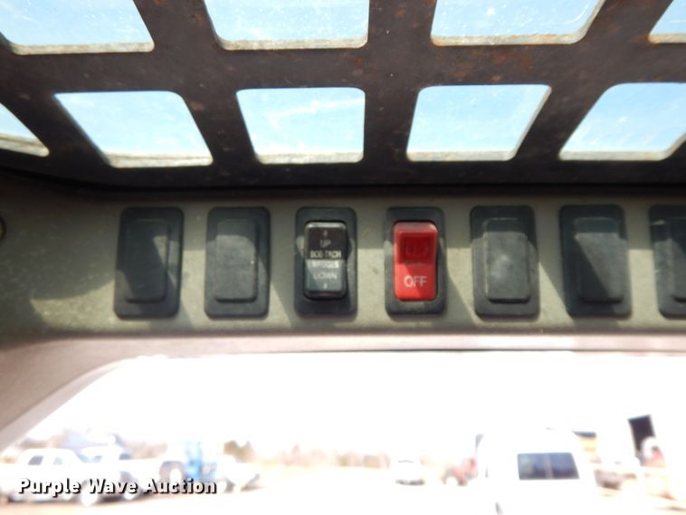 image for item IX9465 2004 Bobcat T300  tracked skid steer loader