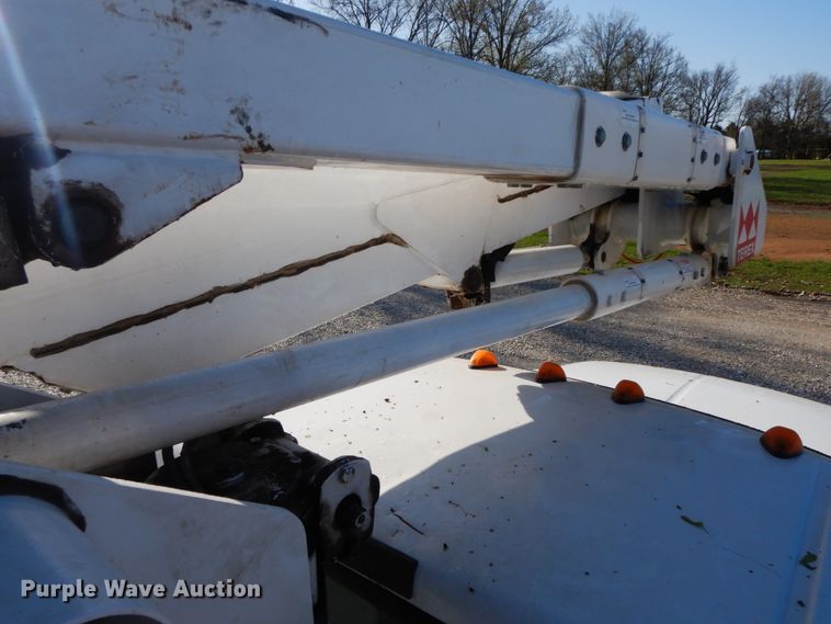 image for item IX9477 2003 Ford F450 Super Duty XL  bucket truck