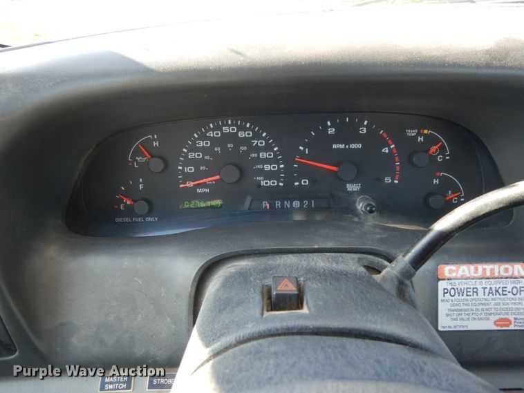 image for item IX9477 2003 Ford F450 Super Duty XL  bucket truck