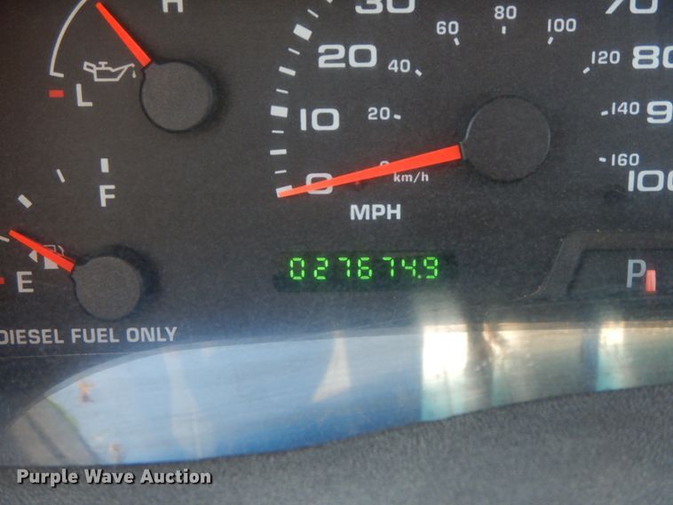 image for item IX9477 2003 Ford F450 Super Duty XL  bucket truck