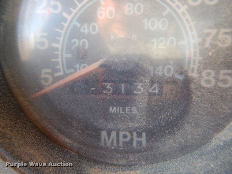 image for item IY9431 1982 International F2654  pulling unit