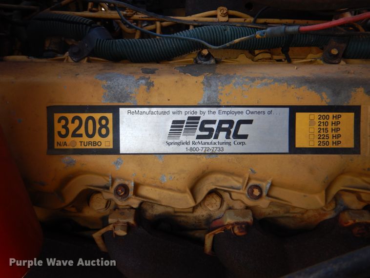 image for item IY9431 1982 International F2654  pulling unit