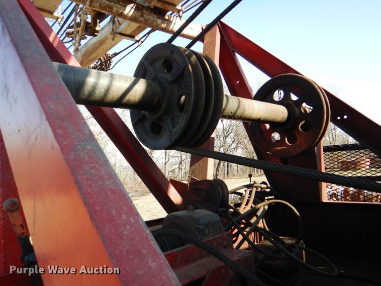 image for item IY9431 1982 International F2654  pulling unit