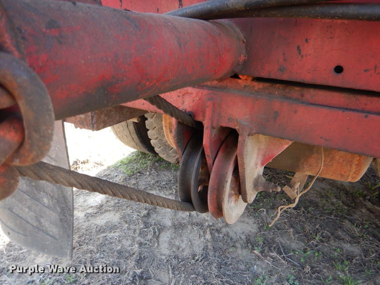 image for item IY9431 1982 International F2654  pulling unit