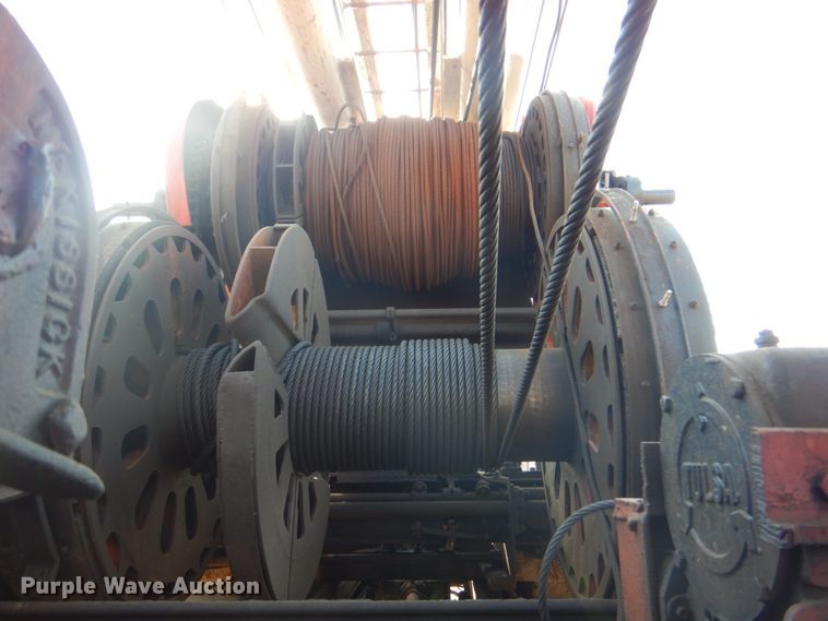 image for item IY9431 1982 International F2654  pulling unit