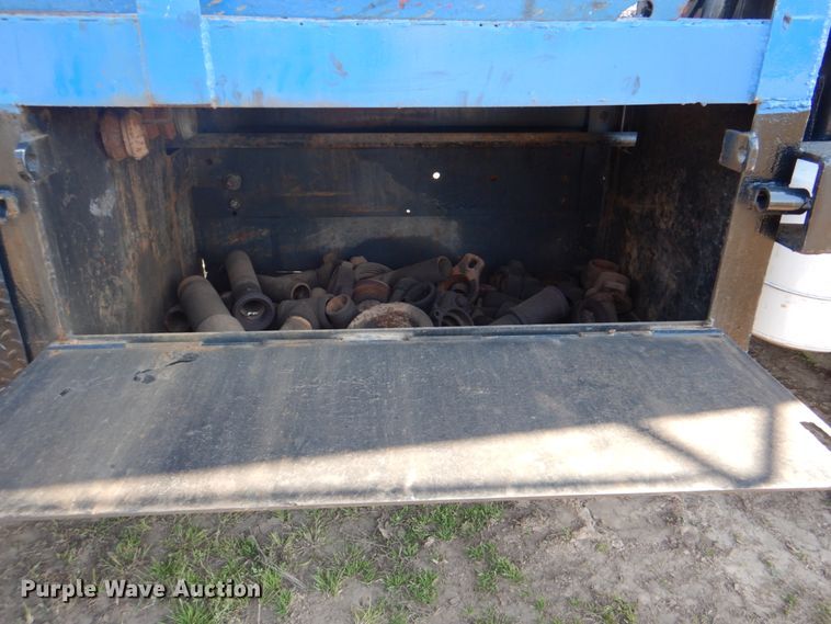 image for item IY9431 1982 International F2654  pulling unit