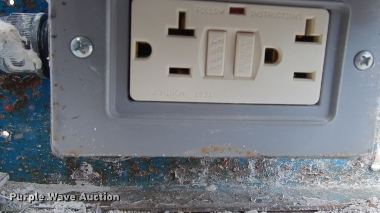 image for item IY9569 2001 Sky Jack SJ III 3015  scissor lift