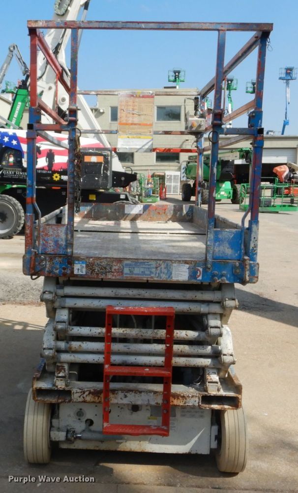 image for item IY9570 1994 Sky Jack SJ 4626  scissor lift