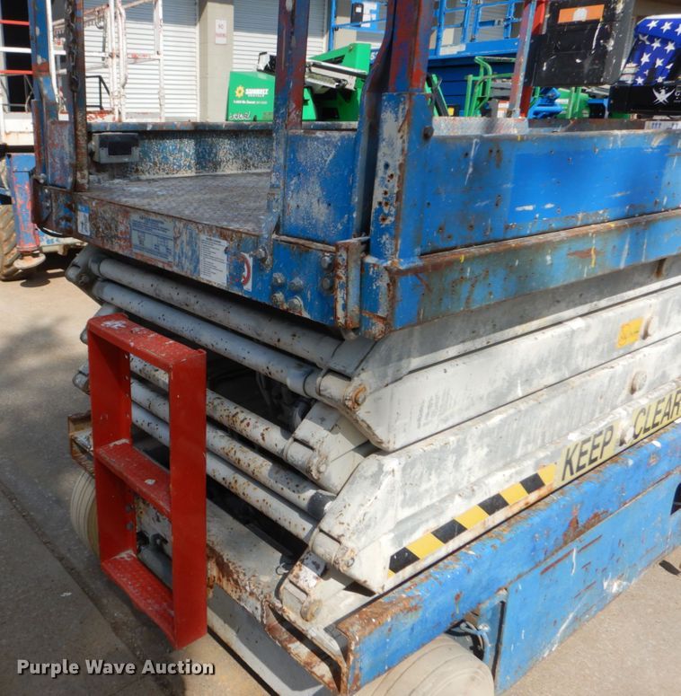 image for item IY9570 1994 Sky Jack SJ 4626  scissor lift