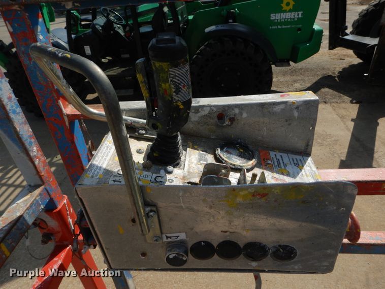 image for item IY9570 1994 Sky Jack SJ 4626  scissor lift