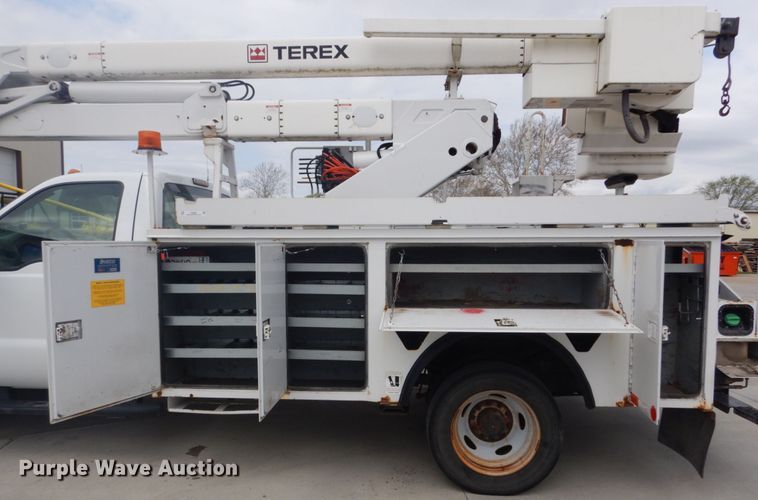 image for item IY9585 2009 Ford F550 Super Duty XL  bucket truck