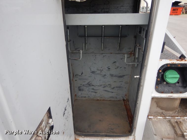 image for item IY9585 2009 Ford F550 Super Duty XL  bucket truck