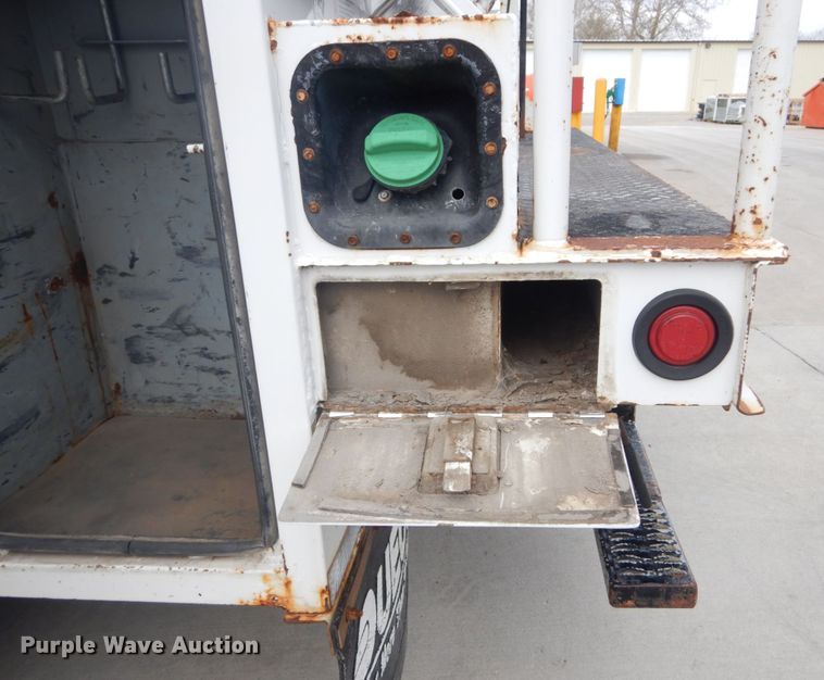 image for item IY9585 2009 Ford F550 Super Duty XL  bucket truck